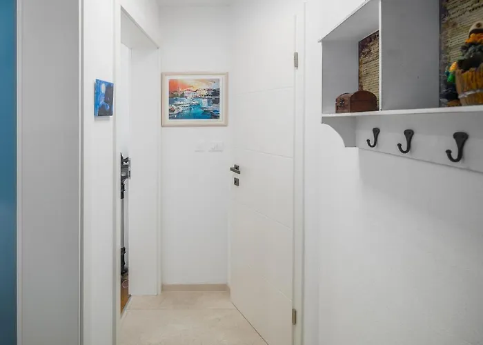 Stunning In Vabriga With Wifi Apartmán *